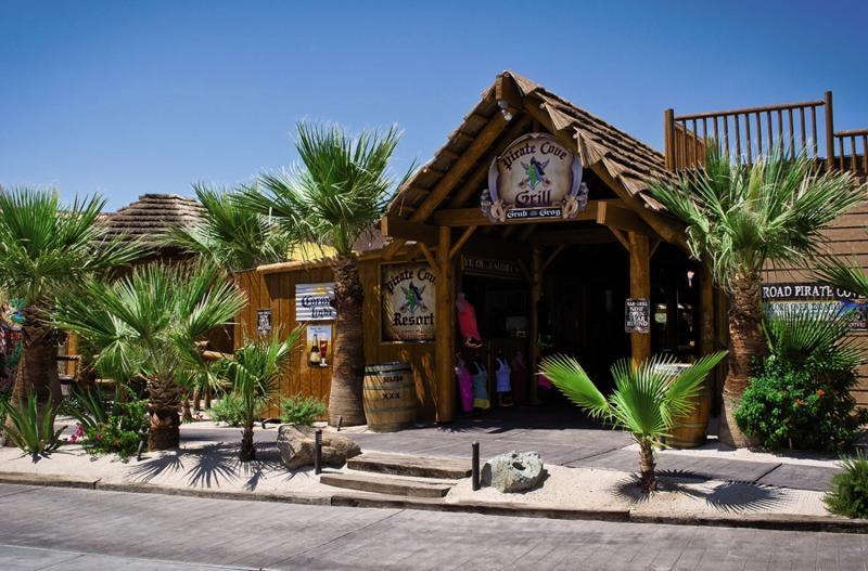Pirate Cove Resort & Marina Needles Exteriör bild