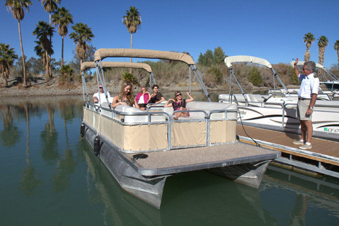 Pirate Cove Resort & Marina Needles Exteriör bild