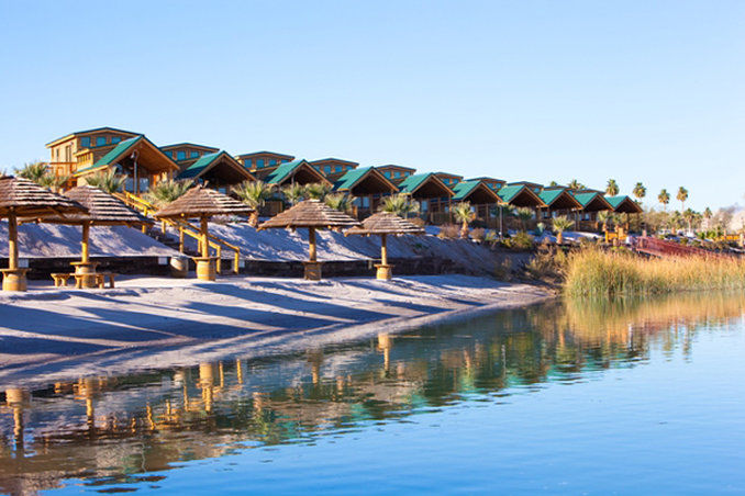 Pirate Cove Resort & Marina Needles Exteriör bild